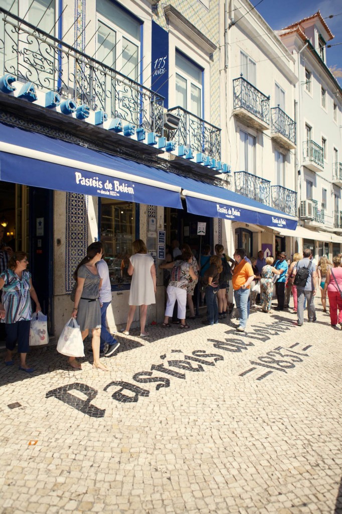 Lisbon Food Find: Pastéis de Belém | meltingbutter.com