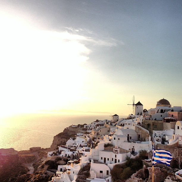 SANTORINI HOTSPOT FIND: OLD CASTLE OIA | meltingbutter.com