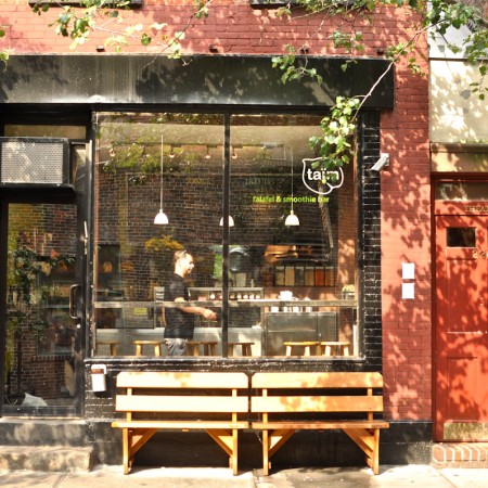 NYC HOTSPOT FIND: TAÃM FALAFEL & SMOOTHIE BAR | meltingbutter.com